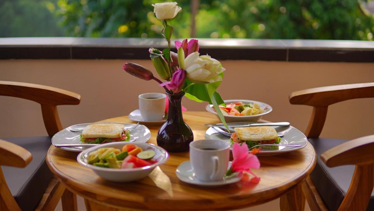 Hotel Alam Dewa Ubud Esterno foto